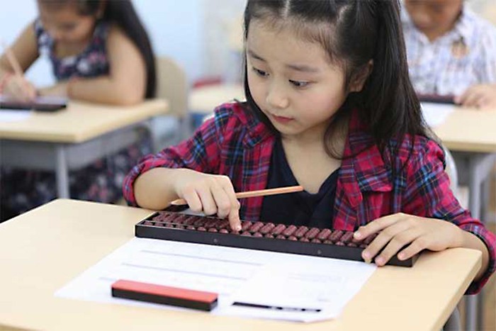 5-complement rule demonstration on soroban